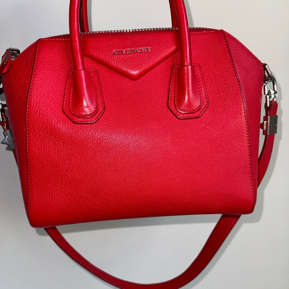 Givenchy red Antigona